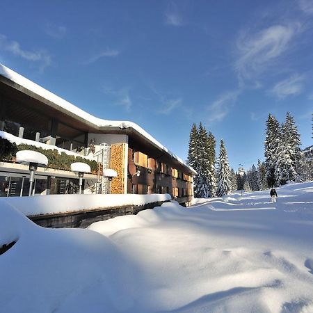 Saanewald Lodge Saanenmöser Esterno foto